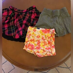 Floral, Plaid, and Solid Skirts Set